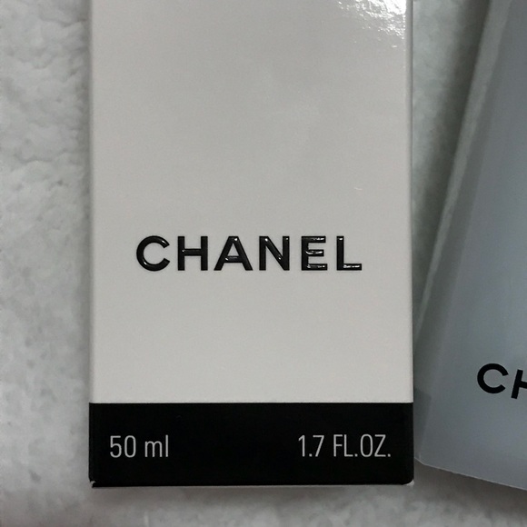 Chanel Large 1.7oz Hydra Beauty Serum BNIB - Picture 2 of 6